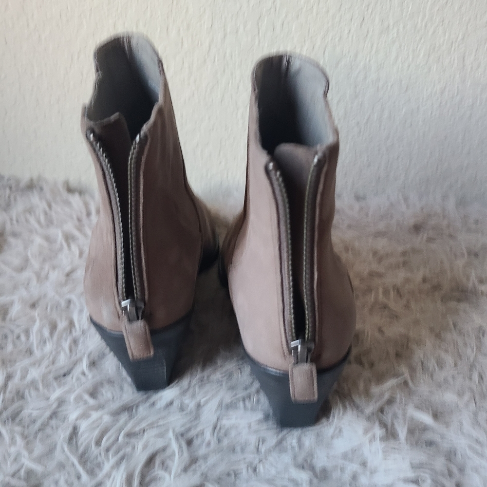 EILEEN FISHER Ankle Boots Booties Taupe Gray Soft Suede Leather Women's … - Picture 9 of 13